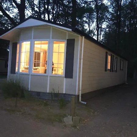 Luxe Vakantiechalet וחנינגן