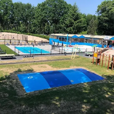 Luxe Vakantiechalet אתר קמפינג *
